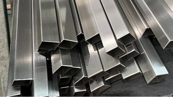 為什么海濱城市都選316L不銹鋼管？