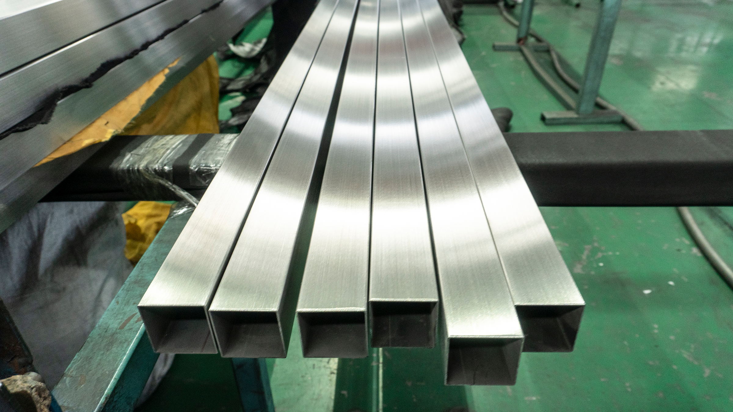 拉絲處理后的304不銹鋼管還防銹嗎？